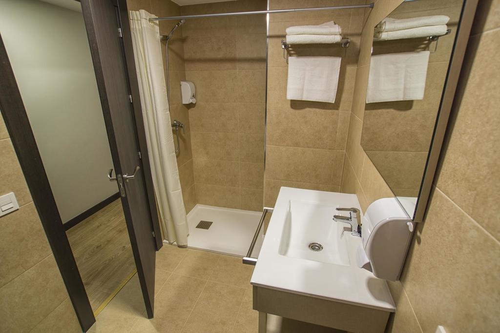 Hostal Elvira Аранда-де-Дуеро Екстер'єр фото