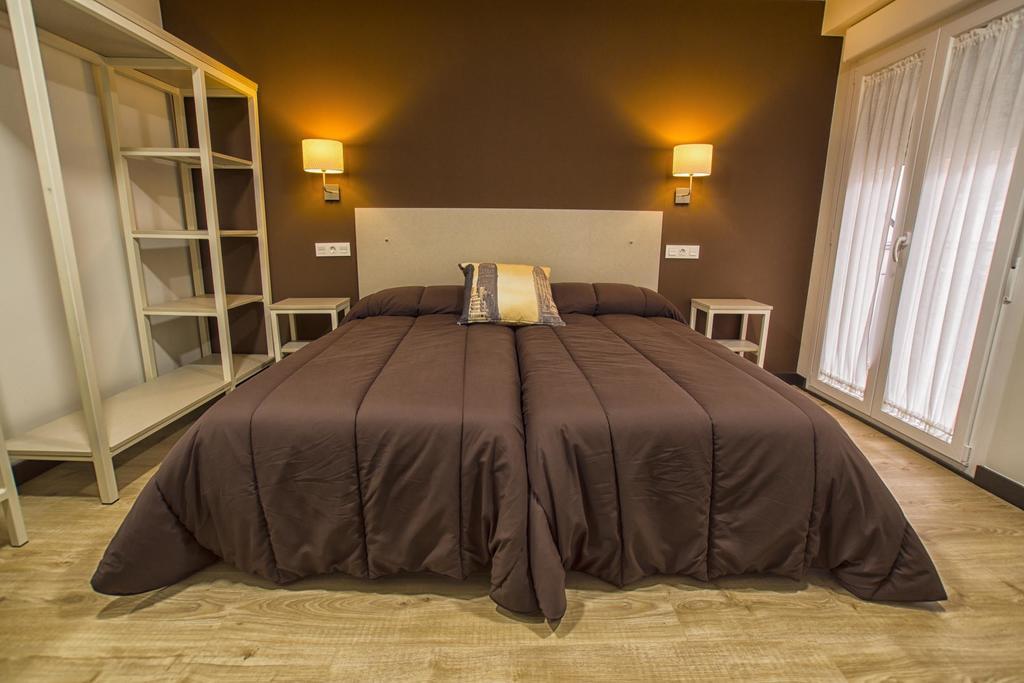 Hostal Elvira Аранда-де-Дуеро Номер фото